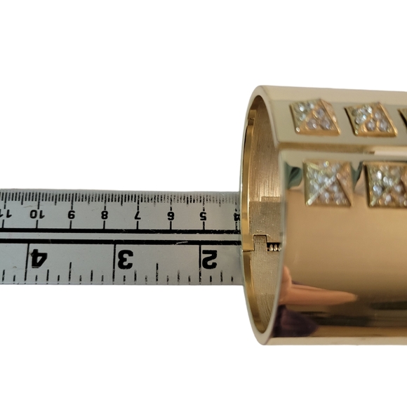 Victoria Secret Studded Studded Bracelet - Picture 6 of 6